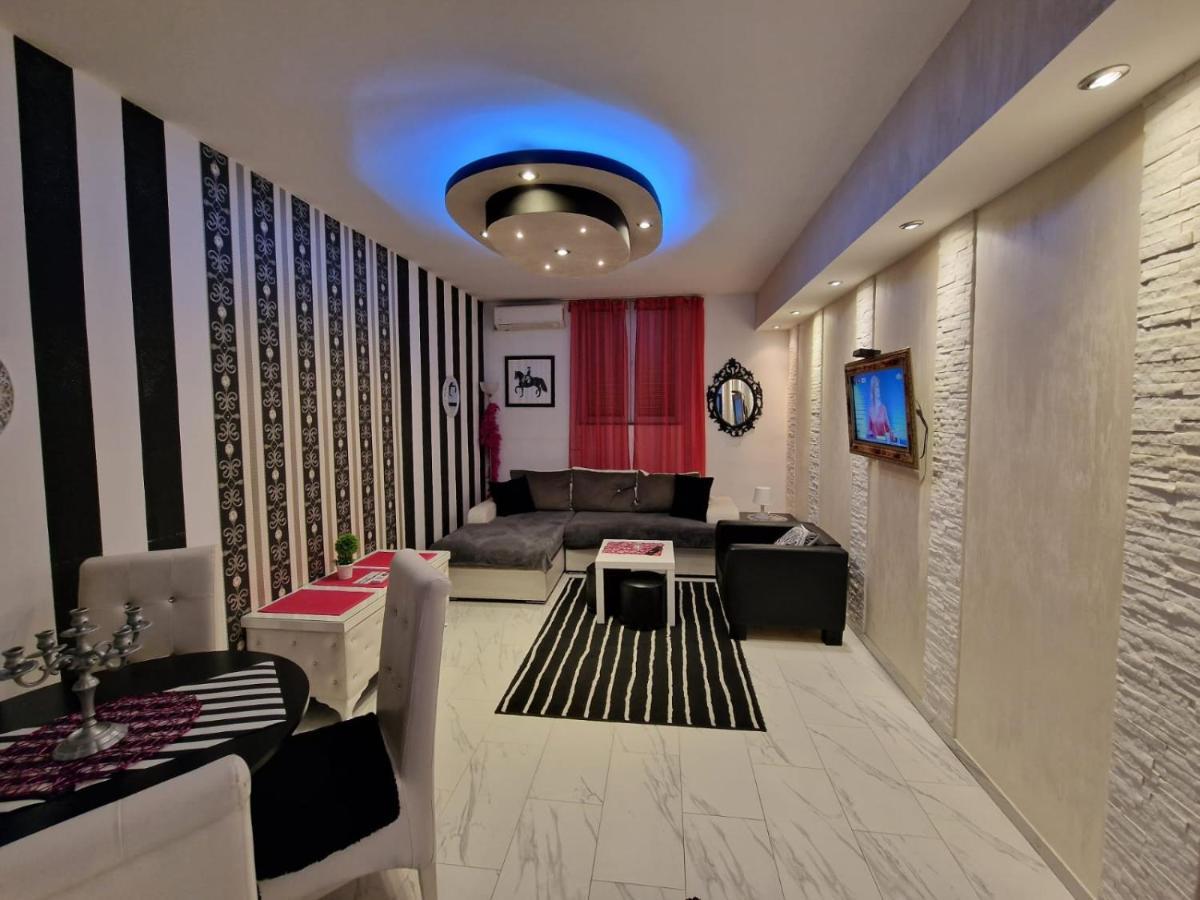 Black & White Belgrad Exterior foto